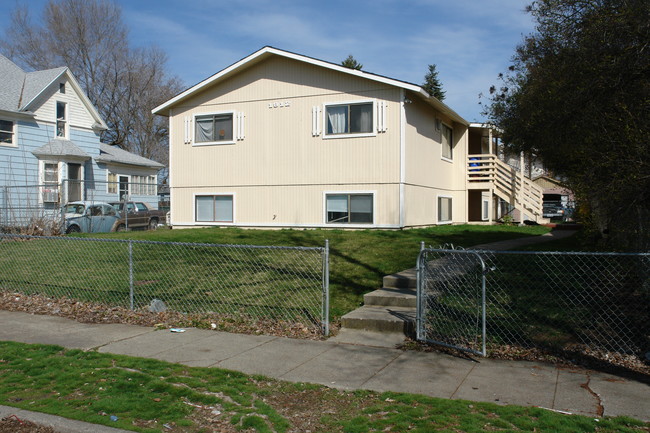 1912 W Mallon Ave in Spokane, WA - Building Photo - Building Photo