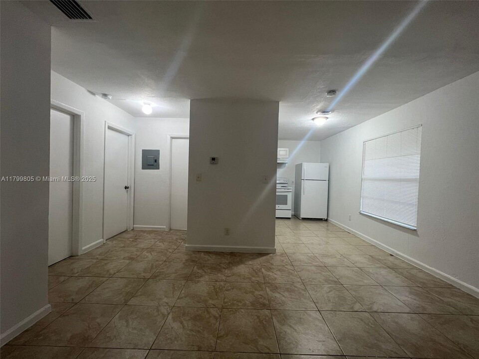 921 NW 2nd Ave in Fort Lauderdale, FL - Building Photo