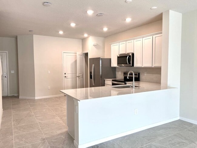 2542 Winsome Wy in Davenport, FL - Building Photo - Building Photo