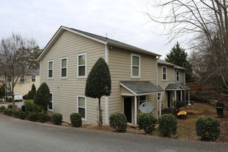 Norcross Village in Roswell, GA - Foto de edificio - Building Photo