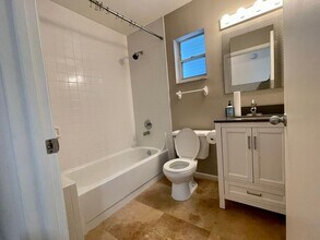 654 Manor Dr in Boynton Beach, FL - Building Photo - Building Photo