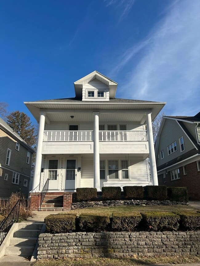 property at 1439 Vassar Dr