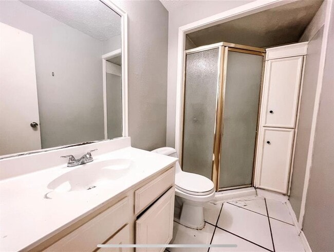 9226 Spindlewood Dr in Houston, TX - Building Photo - Building Photo
