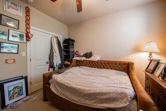 2104 E Broad St, Unit B in Richmond, VA - Building Photo - Building Photo