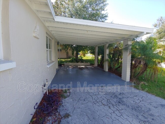 10472 113th Ave in Largo, FL - Building Photo - Building Photo