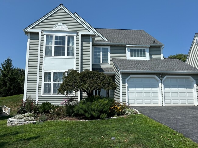 property at 418 Carpenters Cove Ln