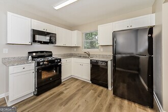 2239 Cherokee Valley Cir in Lithonia, GA - Building Photo - Building Photo