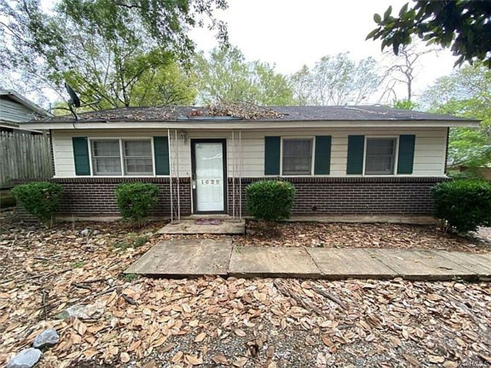 1628 Crouson St in Montgomery, AL - Foto de edificio