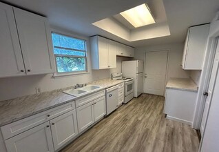 314 E Ermina Ave in Spokane, WA - Building Photo - Building Photo