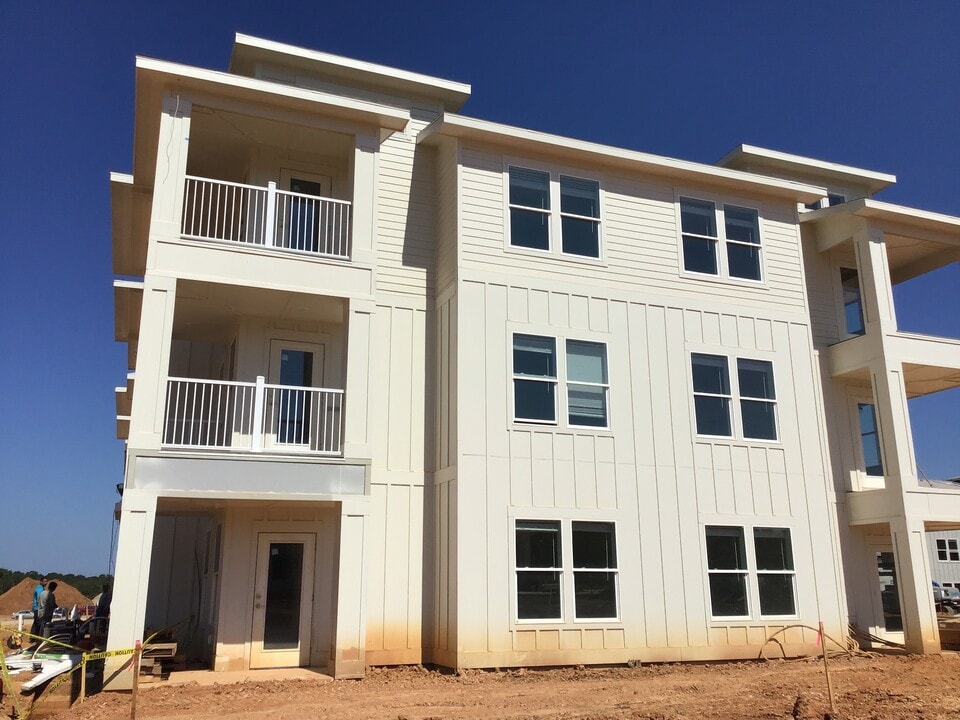 The Grove at Bradford Hills in Tallahassee, FL - Foto de edificio