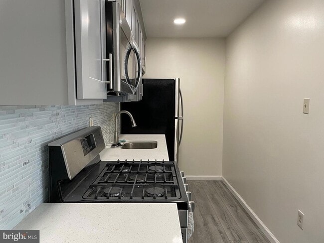 property at 910 Arch St