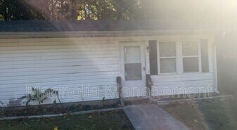 1741 Epsom Rd in Henderson, NC - Building Photo