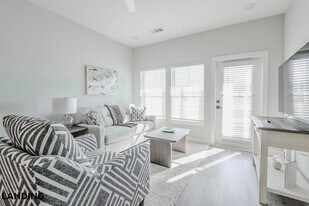 5001 Willowgate Lp in Ft. Myers, FL - Building Photo