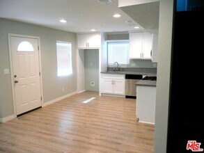 1429 S Beacon St in Los Angeles, CA - Building Photo - Building Photo