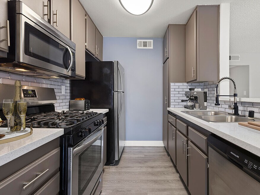 The South Seas Apartments Reseda, CA Apartments For Rent