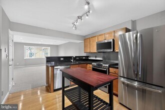 1455A N Van Dorn St in Alexandria, VA - Building Photo - Building Photo