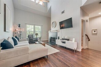 4904 Live Oak St in Dallas, TX - Building Photo - Building Photo