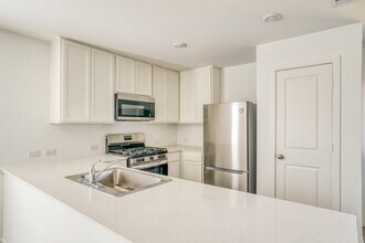 732 Magnolia Creek Dr in Magnolia, TX - Building Photo - Building Photo