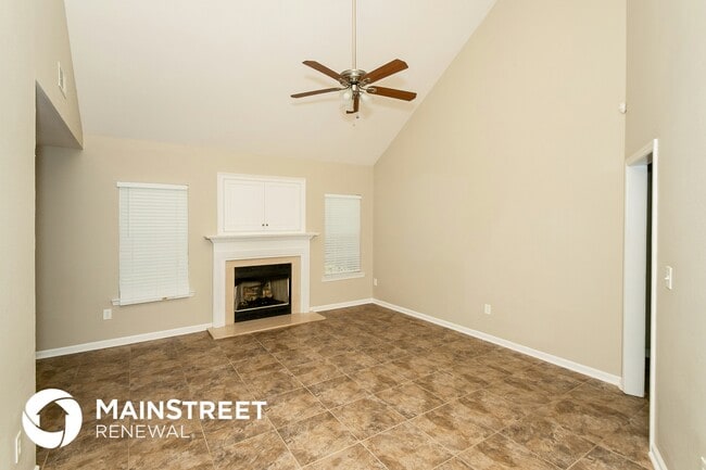 601 Meriweather Dr in Calera, AL - Foto de edificio - Building Photo