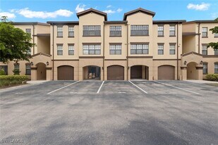 12955 Positano Cir in Naples, FL - Building Photo