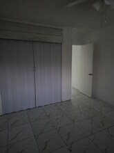 3870 NE 22nd Way, Unit #5 in Lighthouse Point, FL - Foto de edificio - Building Photo