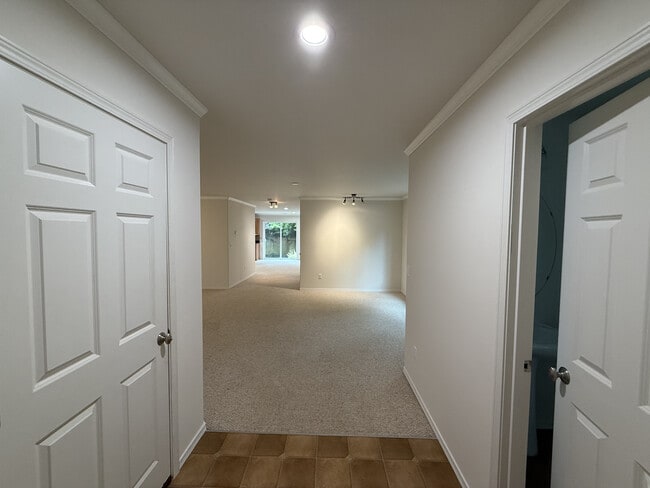 24803 SE 19th St in Sammamish, WA - Building Photo - Building Photo