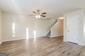 12026 Quail Dr in Hampton, GA - Building Photo - Building Photo