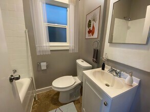 2044 International Blvd - Sunny Studios an in Oakland, CA - Building Photo - Building Photo