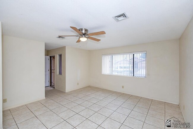 1319 S Pagent Ave in Yuma, AZ - Building Photo - Building Photo