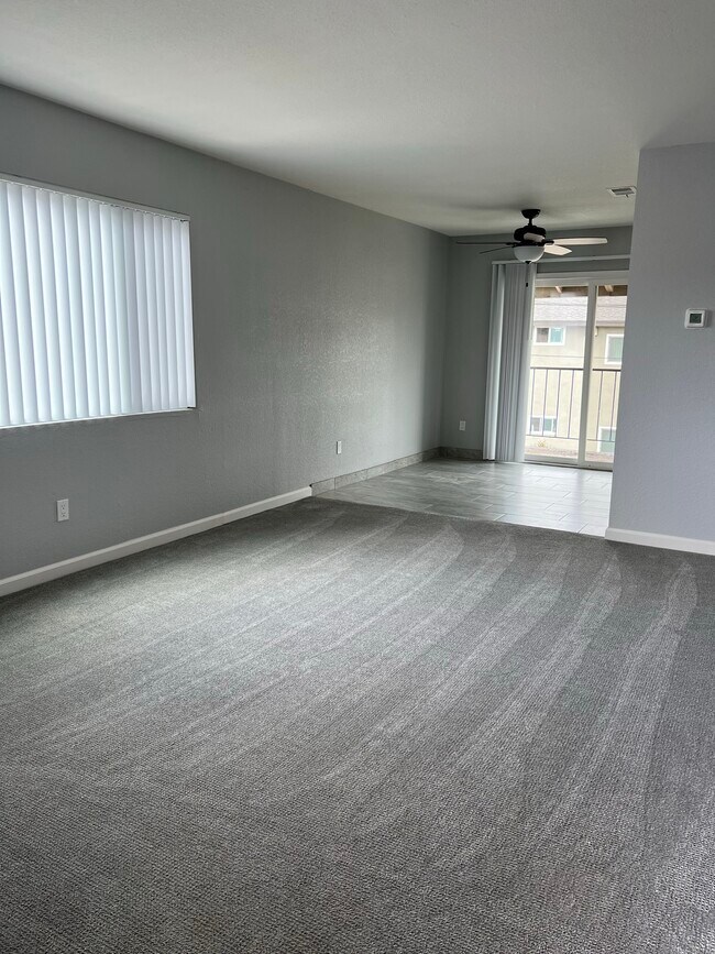 107 N La Plaza Apartments and Nearby Anaheim Apartments For Rent