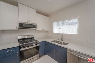 204 E 29th St in Los Angeles, CA - Building Photo - Building Photo