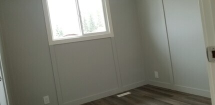 1736-1751 51 St NW in Edmonton, AB - Building Photo - Building Photo