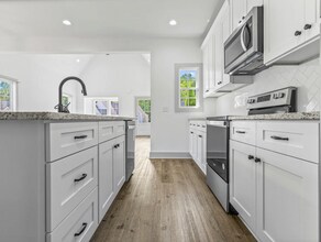 1255 Burrow Cir in Opelika, AL - Building Photo - Building Photo