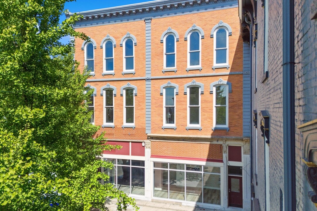 121 Public Sq in Troy, OH - Building Photo