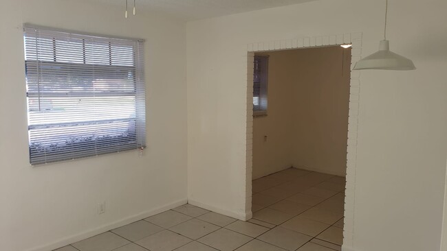 1045 N Andrews Ave in Fort Lauderdale, FL - Building Photo - Building Photo