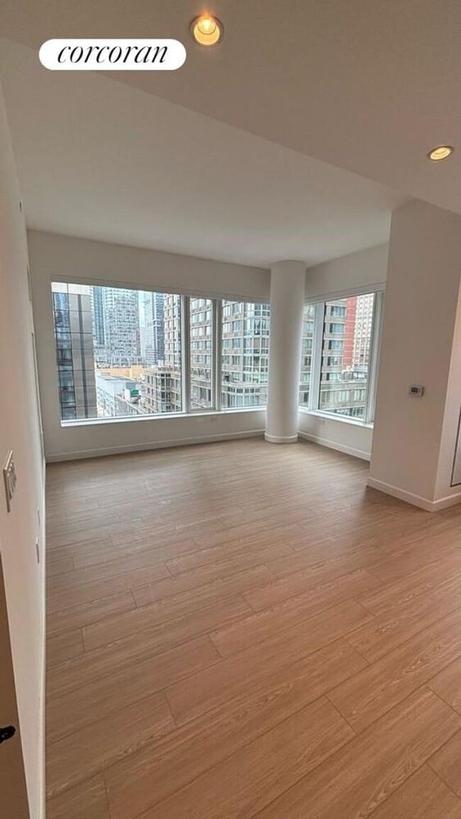 property at 550 10th Ave