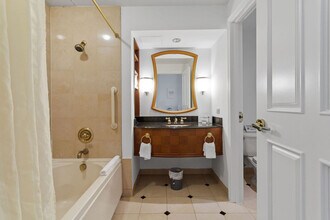 810 Pacific Ave in Atlantic City, NJ - Foto de edificio - Building Photo