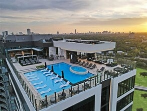 811 Buffalo Pk Dr in Houston, TX - Building Photo - Building Photo