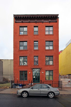 12 Underhill Ave in Brooklyn, NY - Building Photo - Building Photo