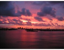 1000 West Ave in Miami Beach, FL - Building Photo