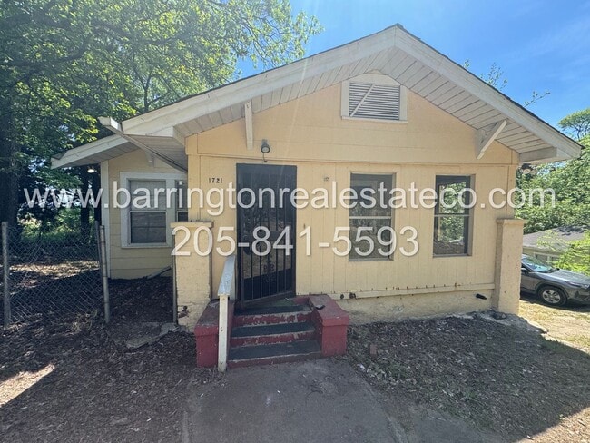 property at 1721 35th Ave N