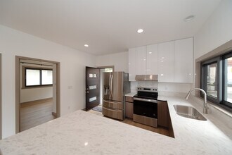 2056 10th Ave, Unit Front 3 in Honolulu, HI - Building Photo - Building Photo