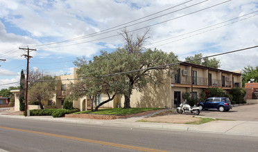 Nob Hill Apartments in Albuquerque, NM - Building Photo - Building Photo