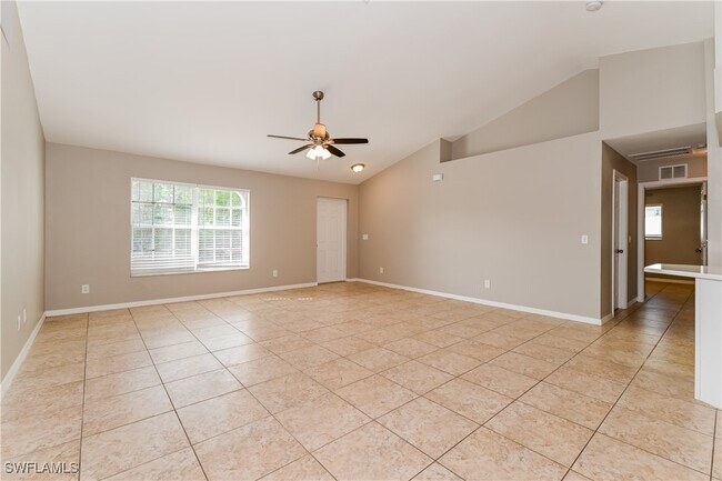 749 Colyer St E in Lehigh Acres, FL - Building Photo - Building Photo