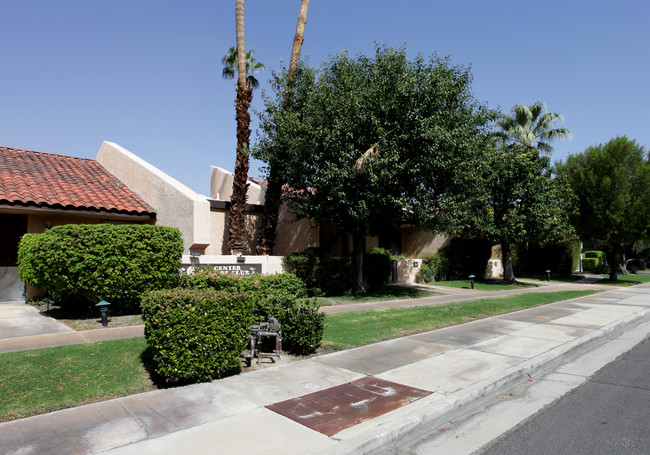 355 N Avenida Caballeros in Palm Springs, CA - Foto de edificio - Building Photo