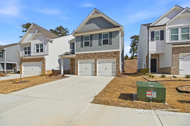 101 Parkwood Dr in Dawsonville, GA - Foto de edificio - Building Photo