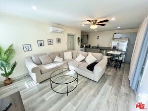 1205 N Orange Grove Ave in West Hollywood, CA - Building Photo - Building Photo