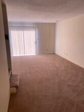 112 W Calhoun St-Unit -4 in Sumter, SC - Foto de edificio - Building Photo