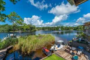 200 White St in Niceville, FL - Building Photo