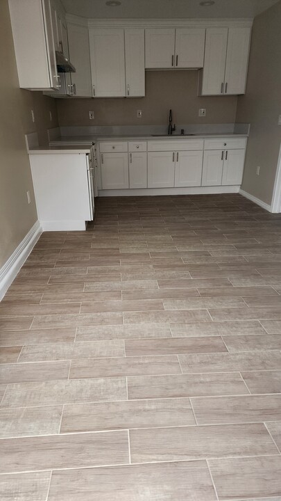 2320 Cerritos Ave in Signal Hill, CA - Building Photo